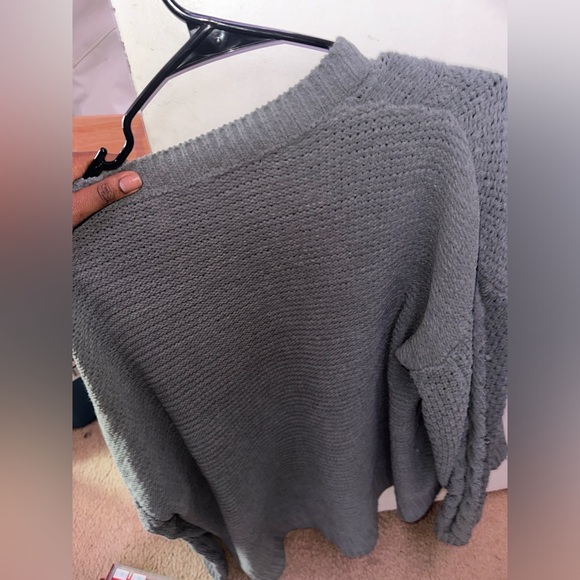 Basic sweater - Picture 2 of 3